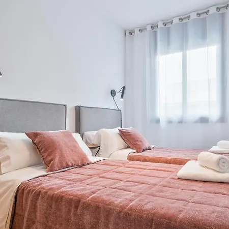 Modern Penthouse With Large Terrace In Poblenou Perfect For Holidays Or Work Close To The And Public Transport Lejlighed *