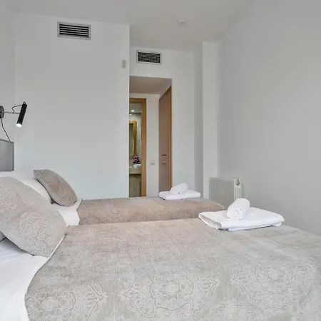 Modern Penthouse With Large Terrace In Poblenou Perfect For Holidays Or Work Close To The And Public Transport