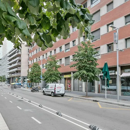 Modern Penthouse With Large Terrace In Poblenou Perfect For Holidays Or Work Close To The And Public Transport